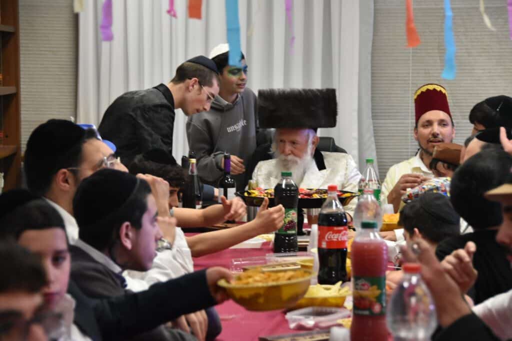 חגיגות פורים עם הגאון הרב יצחק דוד גרוסמן