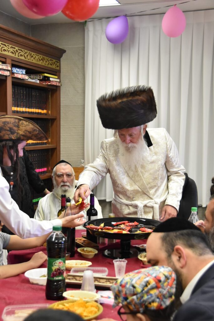 חגיגות פורים עם הגאון הרב יצחק דוד גרוסמן