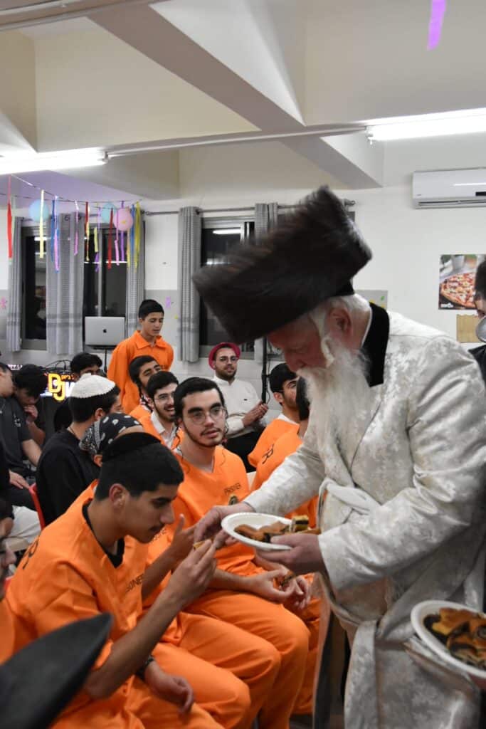 חגיגות פורים עם הגאון הרב יצחק דוד גרוסמן