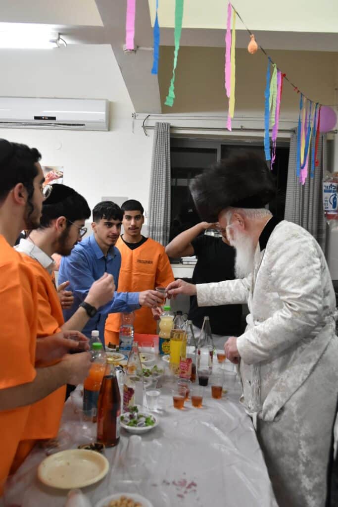 חגיגות פורים עם הגאון הרב יצחק דוד גרוסמן