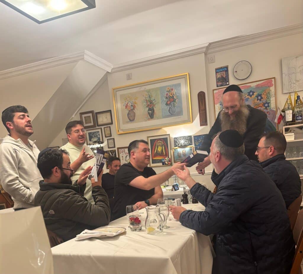 איצקוביץ': בין האזעקות לחגיגות הפורים בצל ההנחיות