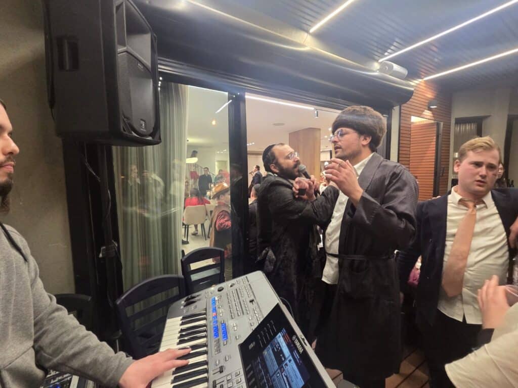 איצקוביץ': בין האזעקות לחגיגות הפורים בצל ההנחיות