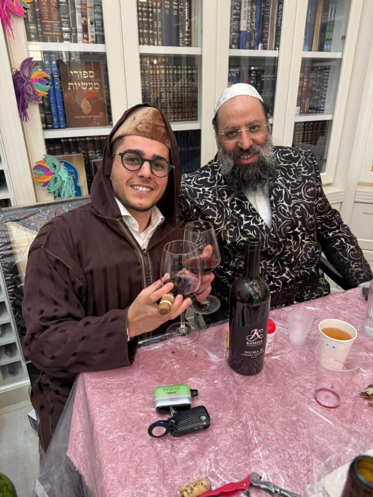 איצקוביץ': בין האזעקות לחגיגות הפורים בצל ההנחיות