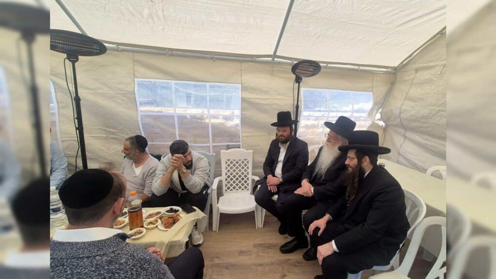 איצקוביץ': בין האזעקות לחגיגות הפורים בצל ההנחיות