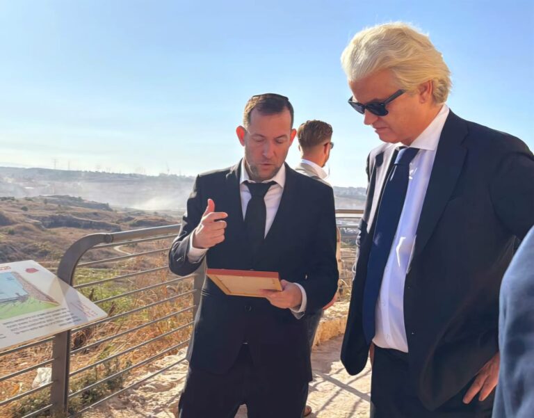 חירט וילדרס ליוסי דגן: "אף עם לא עושה מה שישראל עושה"