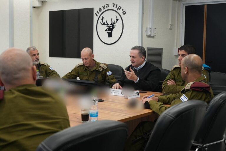 השר כ"ץ: "לא נסוגים – ננצל את ההזדמנות להכות בו"