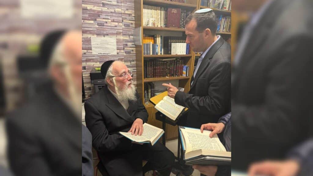 איצקוביץ': הסמנכ"ל במקלט, היחצ"ן בלימוד והברכה בפארק