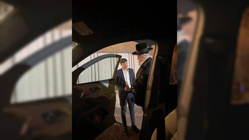 איצקוביץ': הסמנכ"ל במקלט, היחצ"ן בלימוד והברכה בפארק