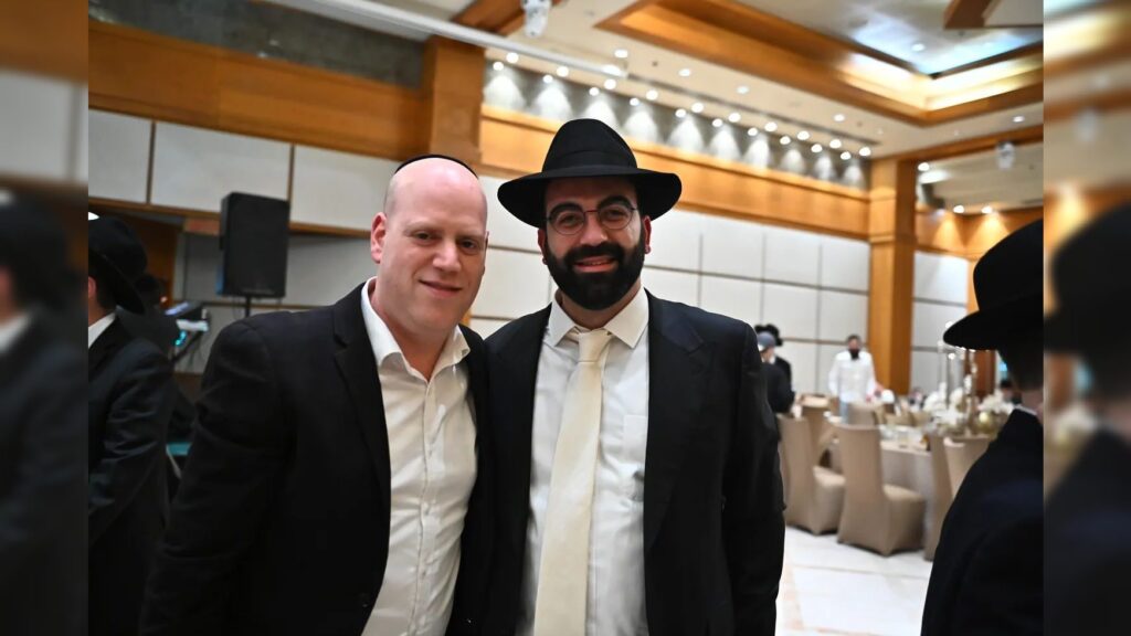 איצקוביץ': הסמנכ"ל במקלט, היחצ"ן בלימוד והברכה בפארק