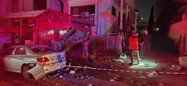 "הם לא הספיקו להגיע לממ"ד": זוג בני 70 נרצחו בפגיעה ישירה