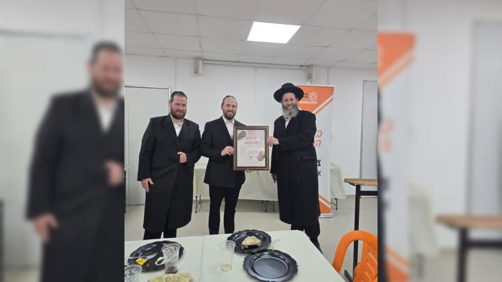 איצקוביץ': הסמנכ"ל במקלט, היחצ"ן בלימוד והברכה בפארק