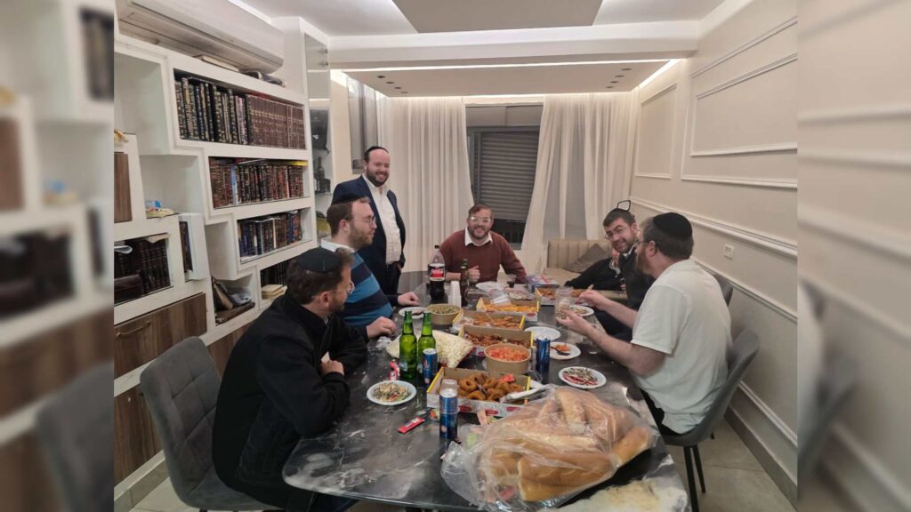 איצקוביץ': הסמנכ"ל במקלט, היחצ"ן בלימוד והברכה בפארק