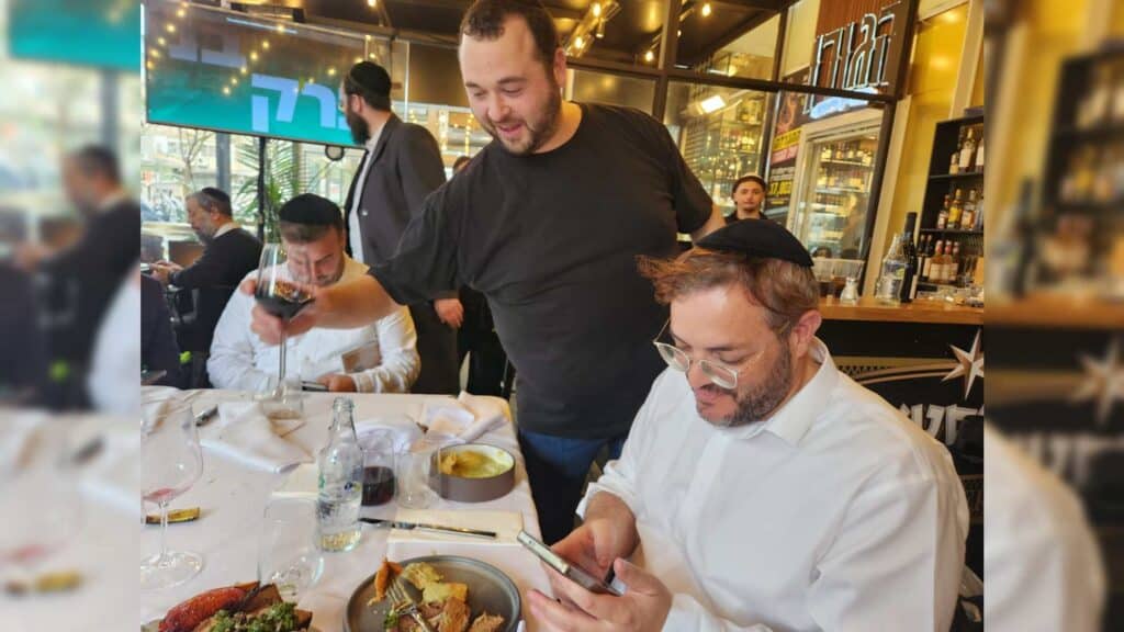 איצקוביץ': הסמנכ"ל במקלט, היחצ"ן בלימוד והברכה בפארק