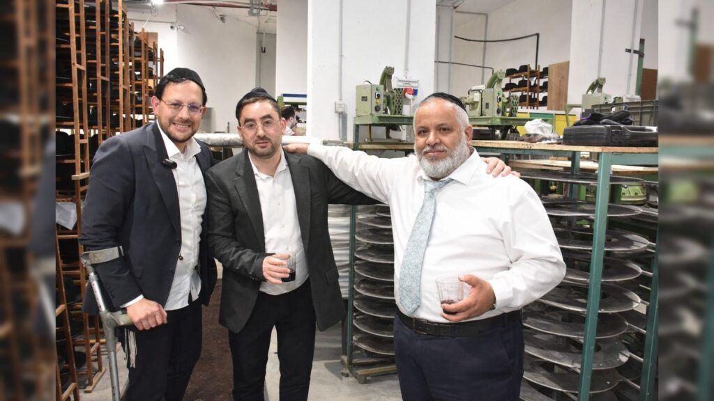 היישר מהונגריה לבני ברק: באירוע ייחודי הושק לראשונה בישראל טרקלין מפעל כובעי יוקרה בעיצוב אישי - צפו בגלריה