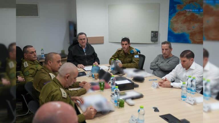 שר הביטחון: "אם יש טרור, אין בתים ואין תושבים"