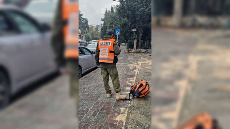 צפת: החייאה על בת 12 שנפלה ממיטת קומתיים בעת האזעקה