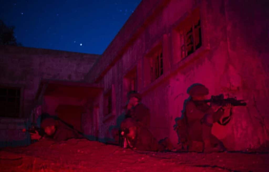 ציידי הרפאים: כך משמידה יחידת העילית את תשתיות חיזבאללה