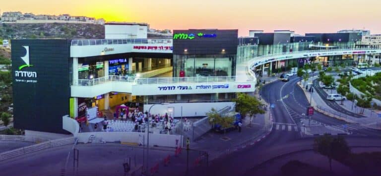 מתנפחים, מטעמים ומותגים בקניון 'השדרה' בבית שמש