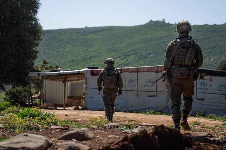 דרום לבנון: לוחמי גבעתי פשטו על עמדת נ"ט ומצבורי נשק
