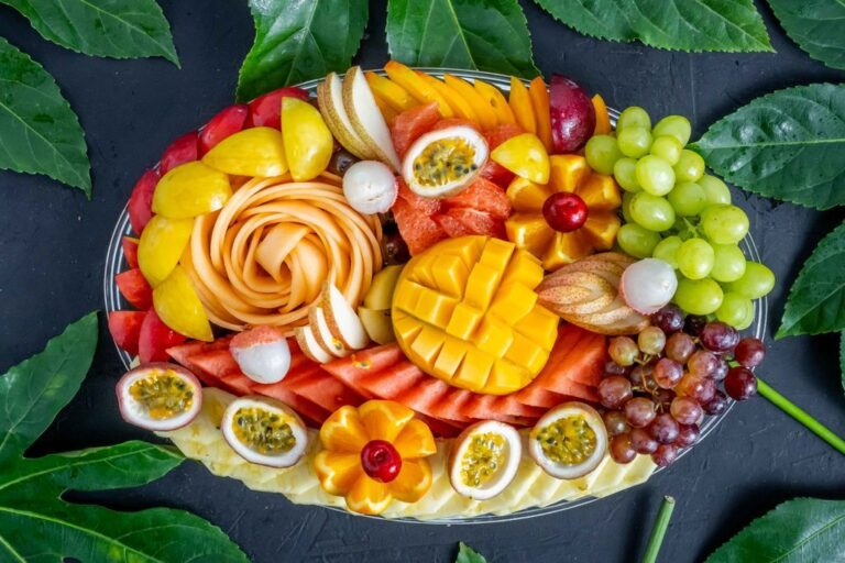 סלסלה טעם וצבע מהטבע: פלטת פירות כשרה לפסח שמתאימה לכל המשפחה