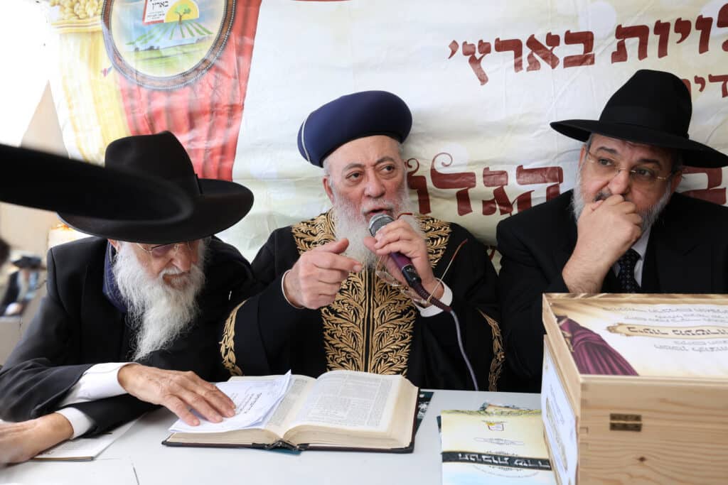 הרבנים ביערו מעשרות בערב שביעי של פסח בים הגדול