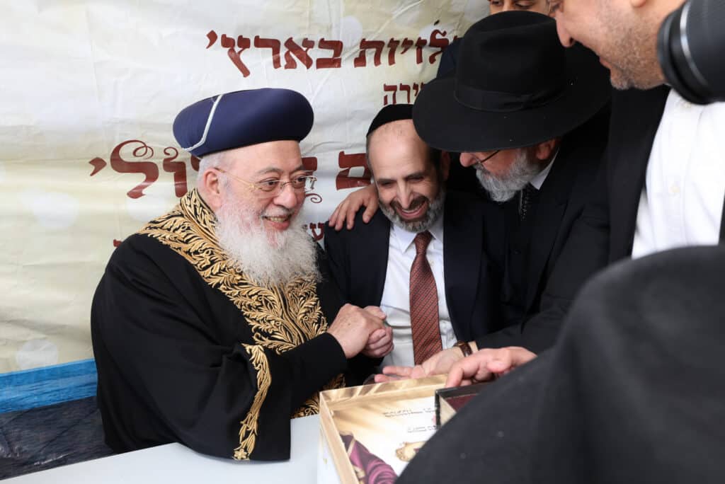 הרבנים ביערו מעשרות בערב שביעי של פסח בים הגדול