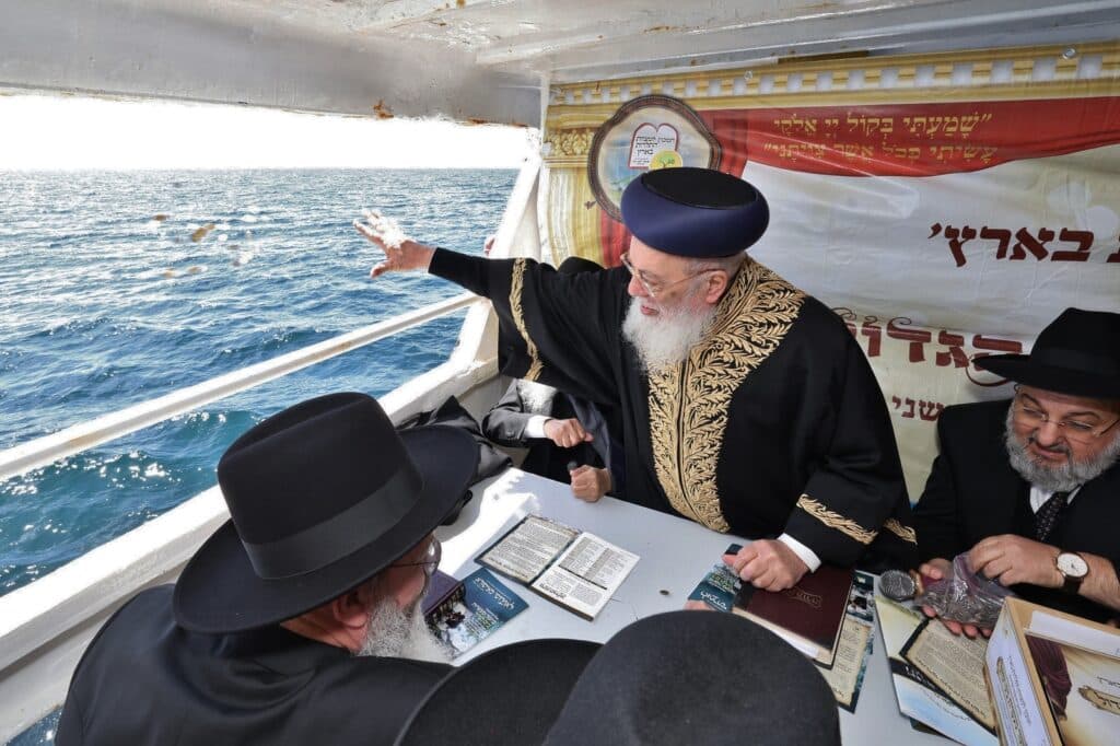 הרבנים ביערו מעשרות בערב שביעי של פסח בים הגדול