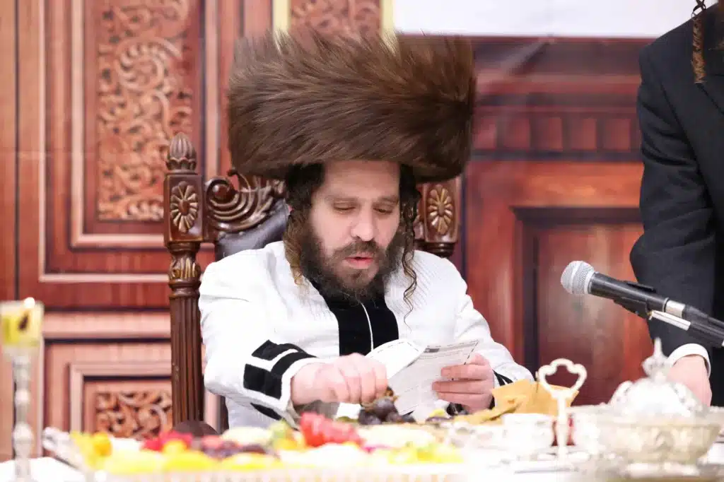 כאב ותלאות: מסע חייו של האדמו"ר מ"צינור השפע" | פרופיל כאב ותלאות: מסע חייו של האדמו"ר מ"צינור השפע" | פרופיל