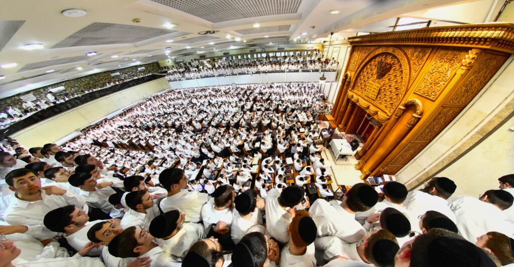 מרן הגר"ד לנדו במתקפה חריפה: "הם וגזירותיהם יתנדפו"