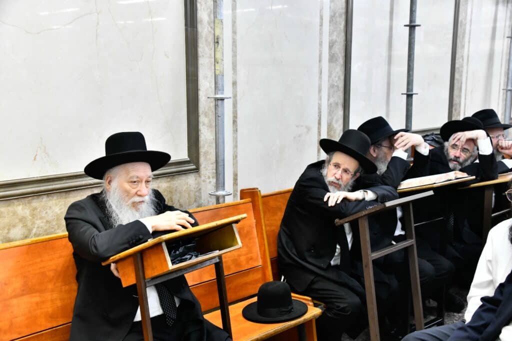 מרן הגר"ד לנדו במתקפה חריפה: "הם וגזירותיהם יתנדפו"