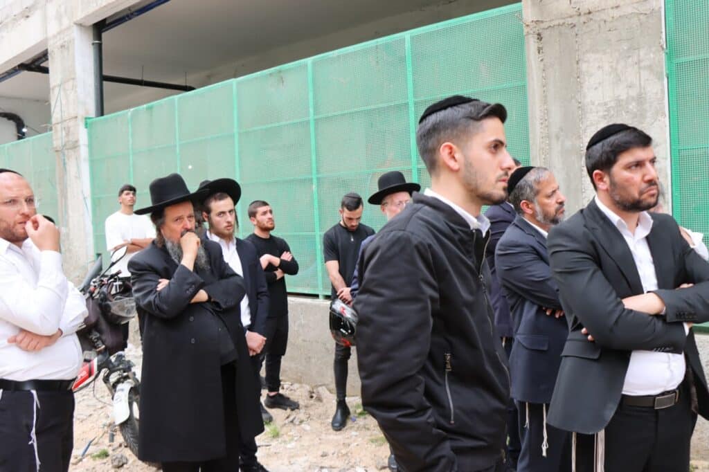 בני ברק: רבנים ואישי ציבור ליוו למנוחות את מזכה הרבים