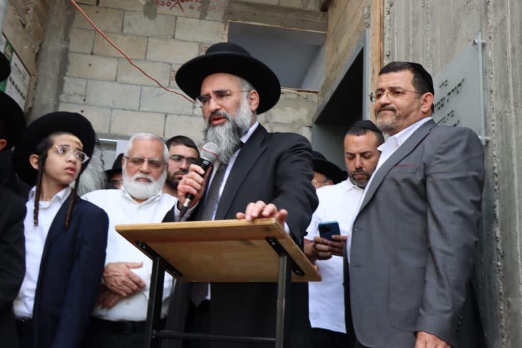 בני ברק: רבנים ואישי ציבור ליוו למנוחות את מזכה הרבים