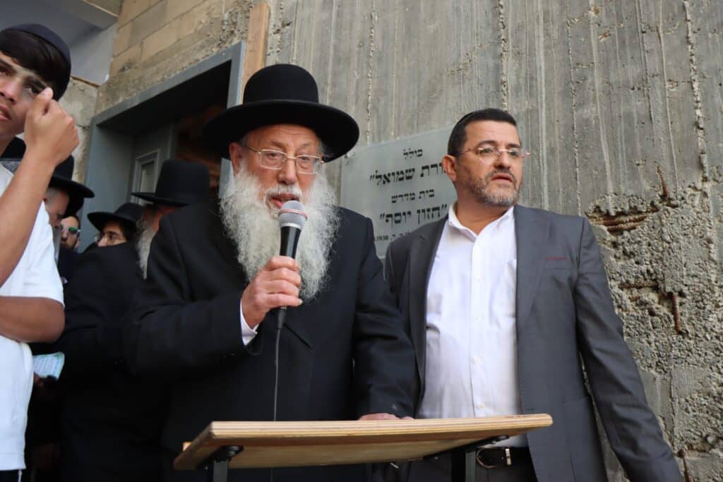 בני ברק: רבנים ואישי ציבור ליוו למנוחות את מזכה הרבים