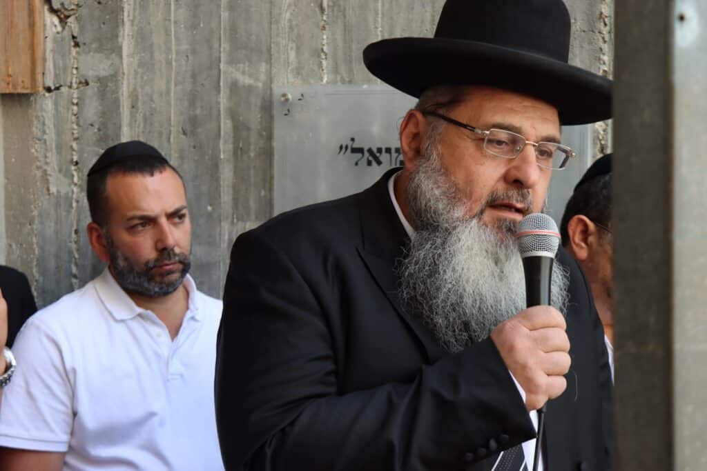 בני ברק: רבנים ואישי ציבור ליוו למנוחות את מזכה הרבים