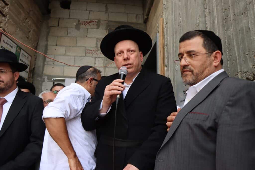 בני ברק: רבנים ואישי ציבור ליוו למנוחות את מזכה הרבים