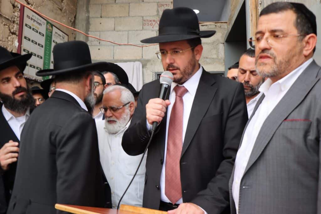 בני ברק: רבנים ואישי ציבור ליוו למנוחות את מזכה הרבים