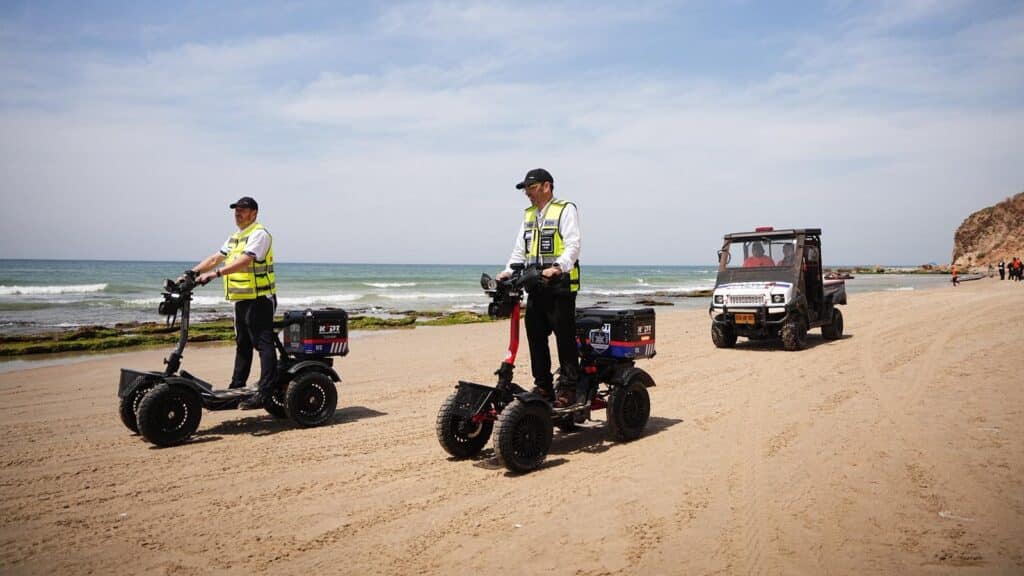 תנאי הים השתנו: הסריקות אחר הנעדר בחוף צאנז הורחבו תנאי הים השתנו: הסריקות אחר הנעדר בחוף צאנז הורחבו
