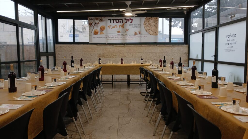 שיא חסר תקדים: 1,300 סדרים וחצי מיליון ערכות מצות שיא חסר תקדים: 1,300 סדרים וחצי מיליון ערכות מצות