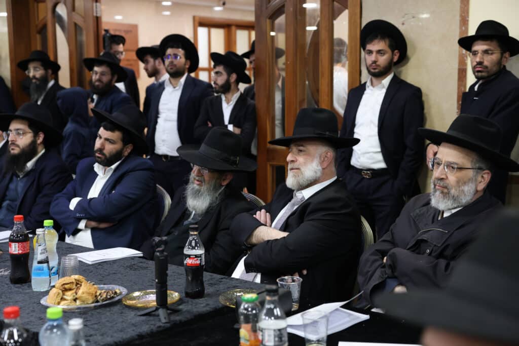 גלריה: המעמד לרגל הוצאת ספרו של חכם בן ציון אבא שאול