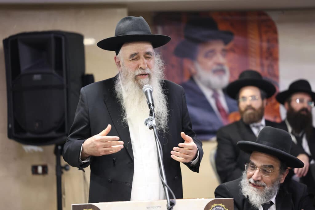 גלריה: המעמד לרגל הוצאת ספרו של חכם בן ציון אבא שאול