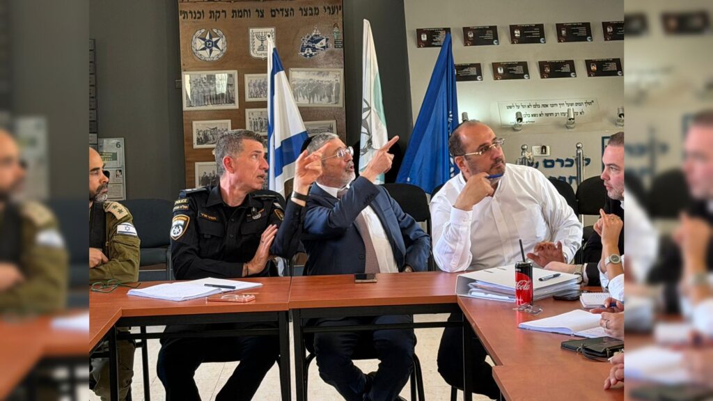 בכירי המשרד לשירותי דת וכוחות ההצלה והביטחון בסיור מקיף