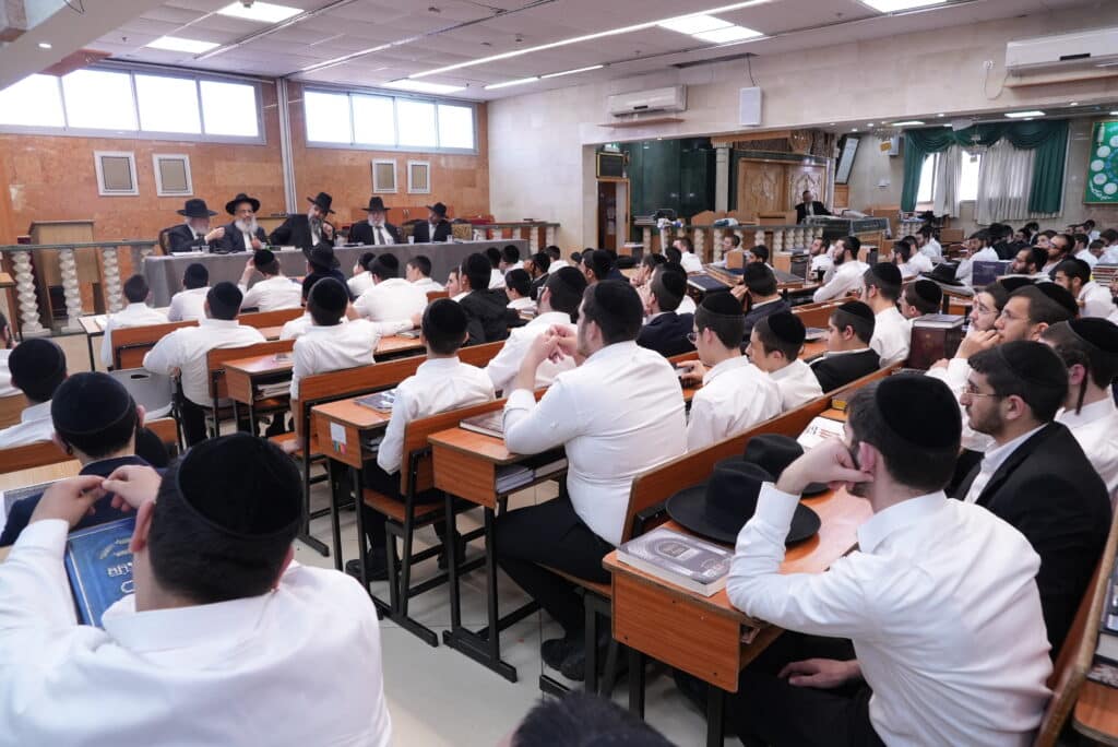 הגר"צ מאזוז במתקפה: "התורה תשאר על אפם וחמתם"