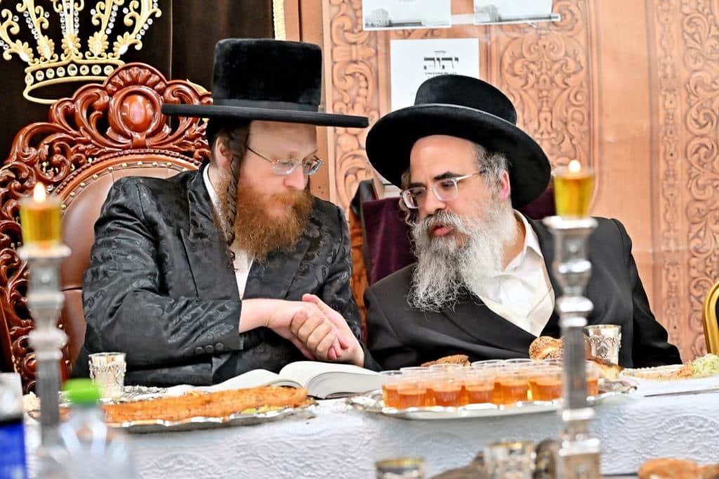 עריכת השולחן הטהור להילולת מרן האמרי יוסף מספינקא זיע"א