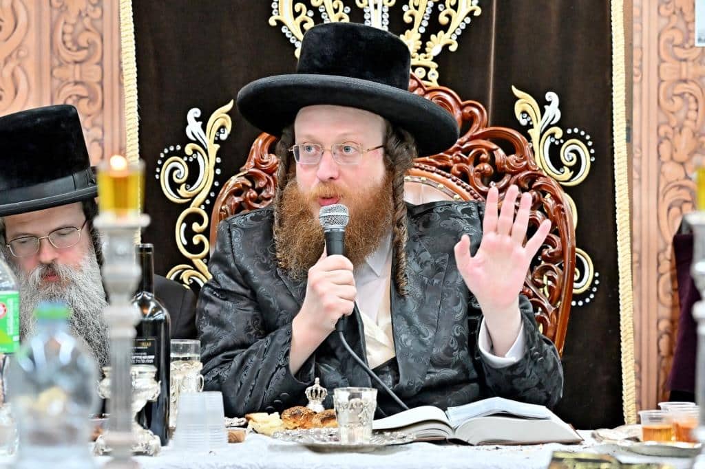 עריכת השולחן הטהור להילולת מרן האמרי יוסף מספינקא זיע"א