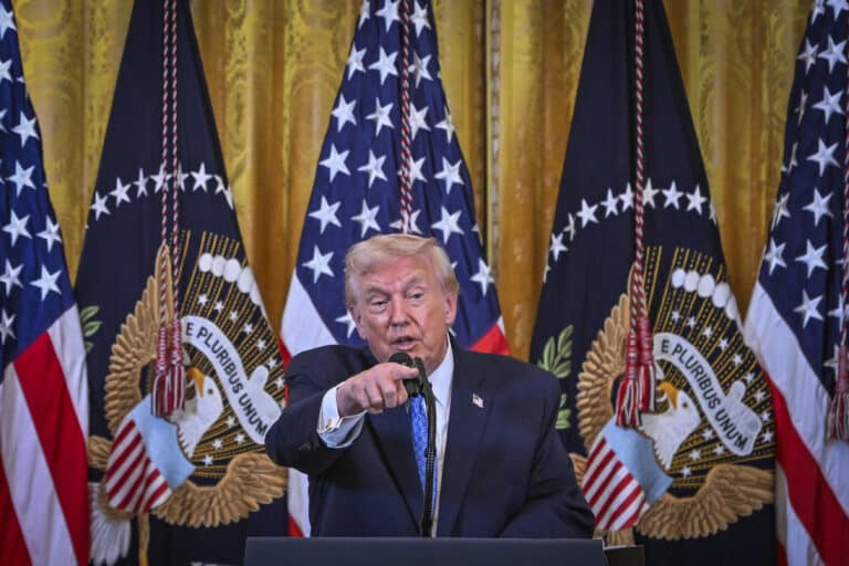 הפקודה הדרמטית של טראמפ נגד מניחי המוקשים בהורמוז