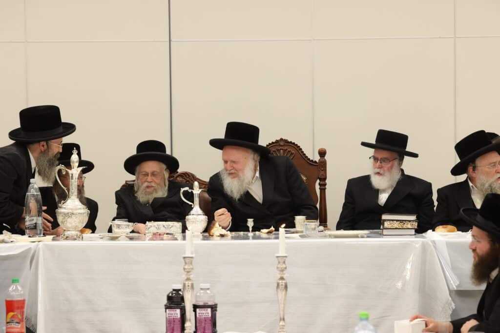 גלריה: ההילולא של בעל ההיכל הברכה בחצר קאמארנא