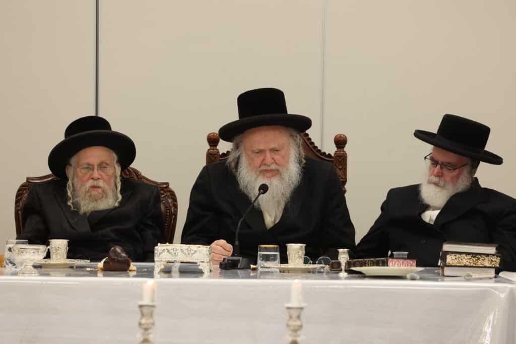 גלריה: ההילולא של בעל ההיכל הברכה בחצר קאמארנא