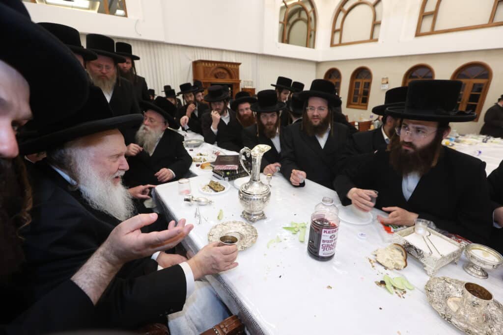 גלריה: ההילולא של בעל ההיכל הברכה בחצר קאמארנא