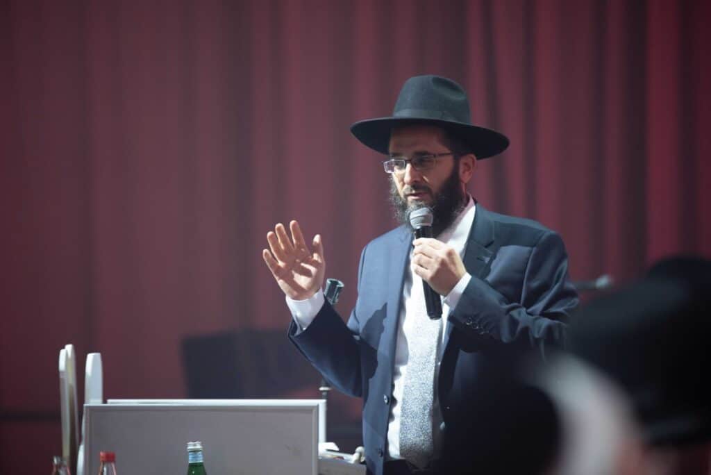 אלפים במעמד ההילולא המרכזית למרן הגר"מ מאזוז זיע"א