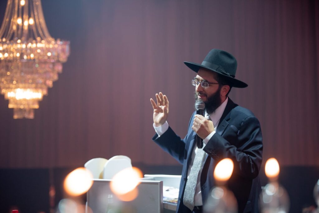 אלפים במעמד ההילולא המרכזית למרן הגר"מ מאזוז זיע"א